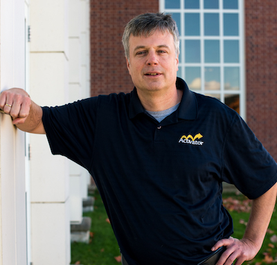 Dr. Martin Wielemaker received UNB’s 2016 Teaching Innovation Award.