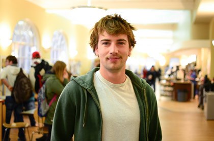 Stewart Hillhouse, a bachelor of science in forestry student at UNB, received an Aeroplan rewards donation from Higher Ed Points founder, Suzanne Tyson.