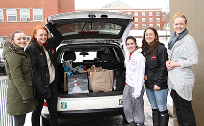  Players (L-R) Grace Wade, Rachel Cleary, Colleen Daly, Chelsey Collette, Hannah Currie