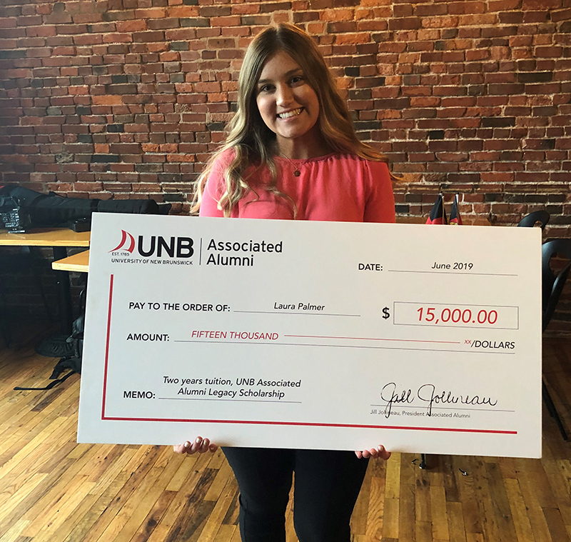 UNB student Laura Palmer receives the Alumni Legacy Scholarship