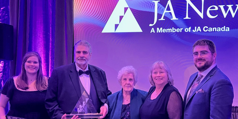 Kayla, Terry, Maudie, Kathy and Myles Malley