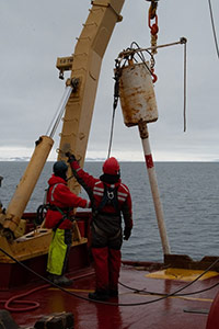 Deploying the piston corer. Image: Amundsen Science.